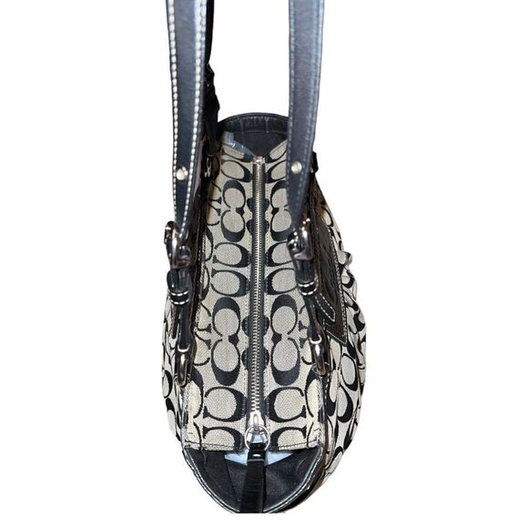 Coach satchel, pleated front design! - Picture 15 of 15